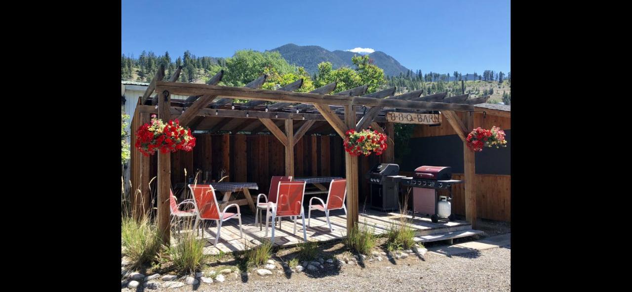 Piccadilly Motel Radium Hot Springs Ngoại thất bức ảnh