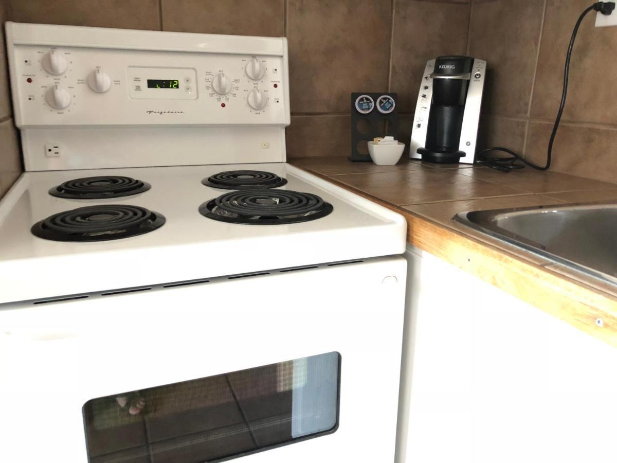 Piccadilly Motel Radium Hot Springs Ngoại thất bức ảnh