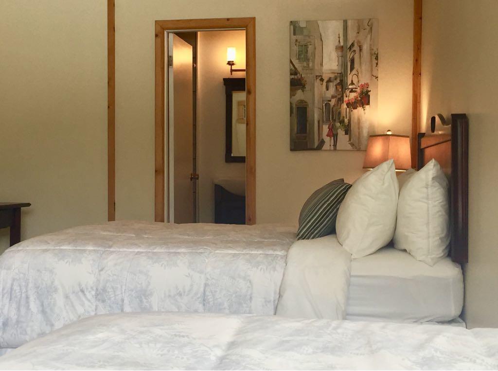 Piccadilly Motel Radium Hot Springs Ngoại thất bức ảnh