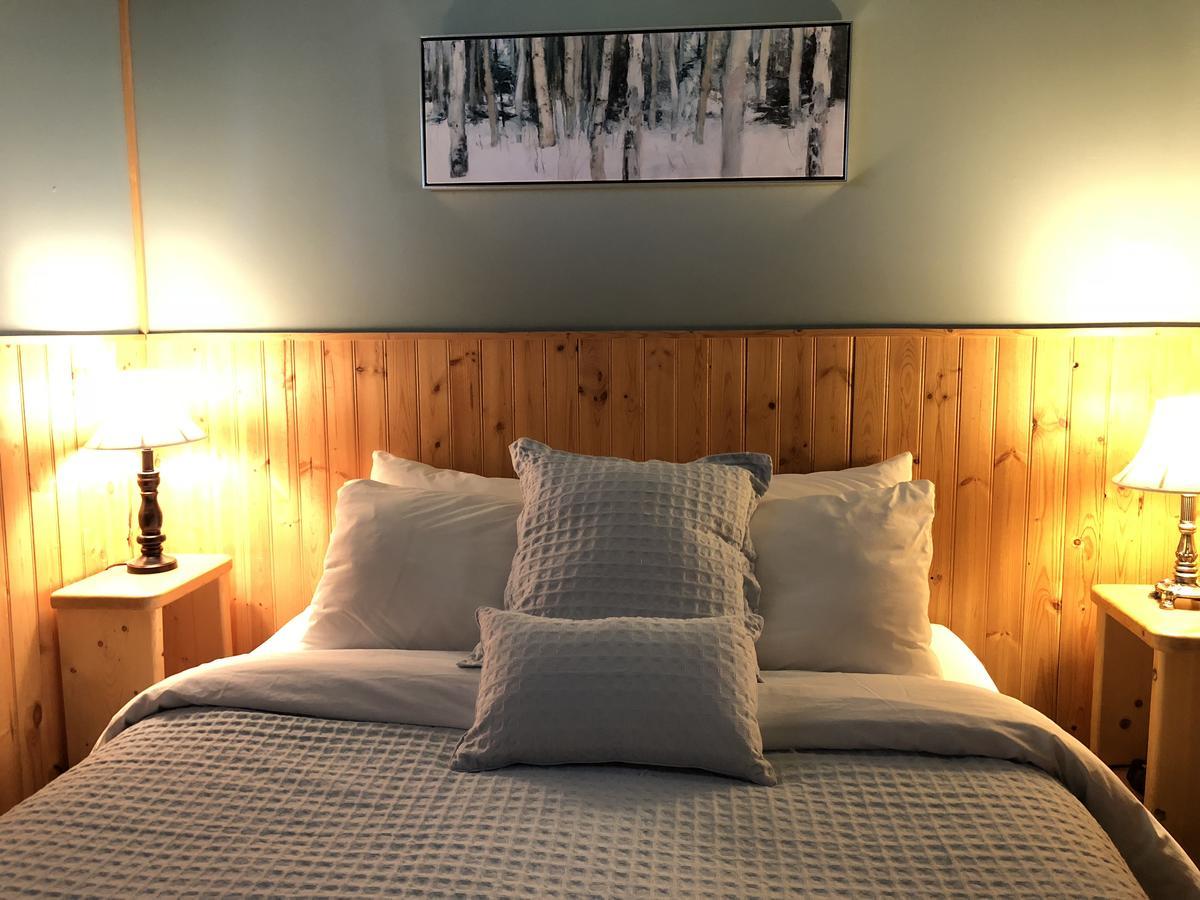 Piccadilly Motel Radium Hot Springs Ngoại thất bức ảnh